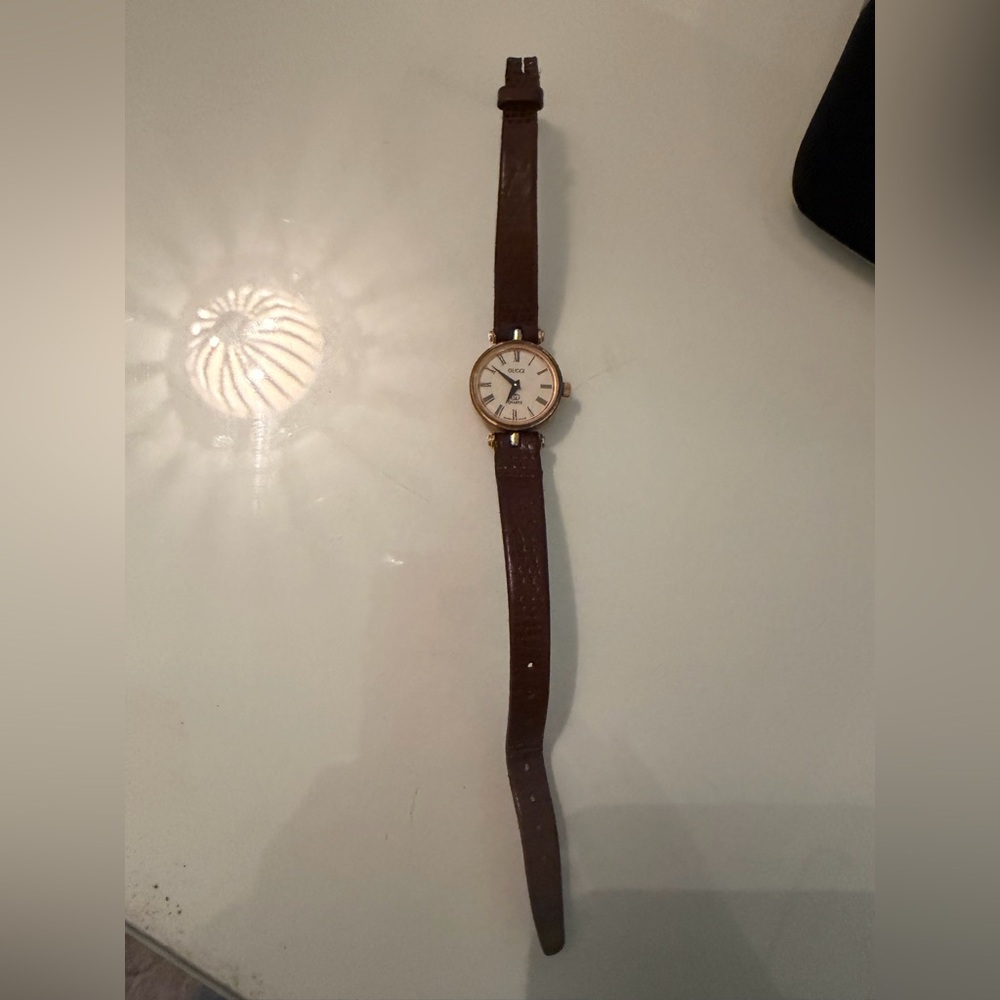 Brown Leather Strap Watch Gucci